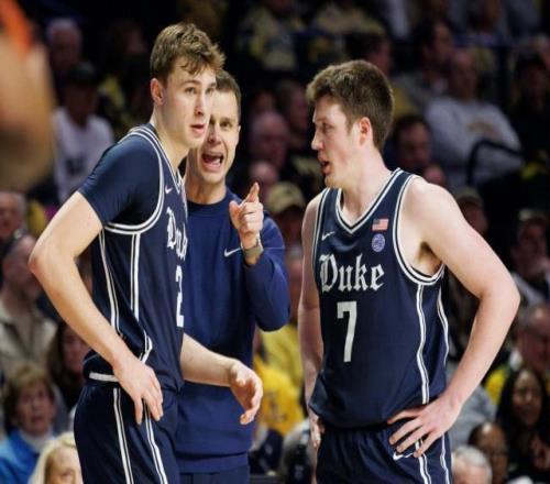 詹姆斯,秒惊爆,揭秘防守疏,2026世界杯,世界杯赛程,球队动态,举办城市,赛事分析